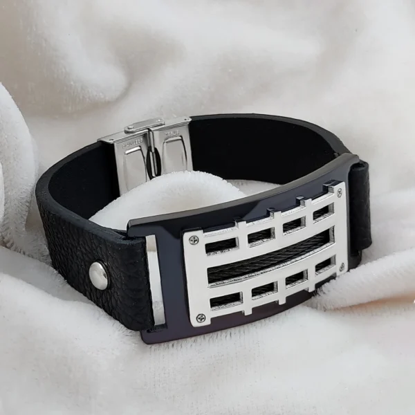 Leather Bracelet For Men’s & Boy’s.