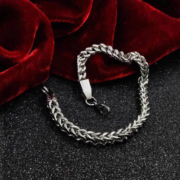 Silver Plated Bracelet For Men’s & Boy’s.