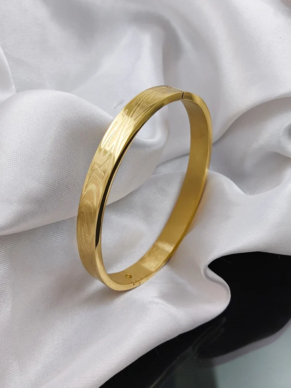 Gold Plated Kada For Men’s & Boy’s.
